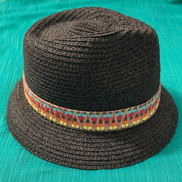 Ladies Hat - Picture 3 of 9